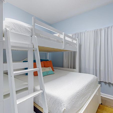 Baywatch F2 Apartment เพนซาโคลาบีช ภายนอก รูปภาพ