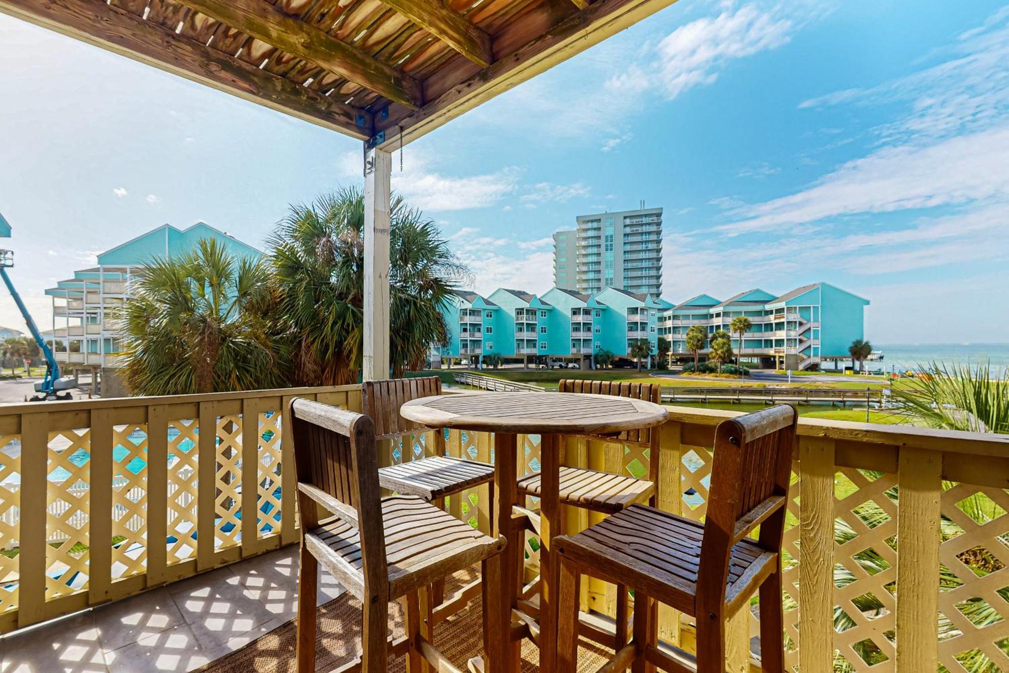 Baywatch F2 Apartment เพนซาโคลาบีช ภายนอก รูปภาพ